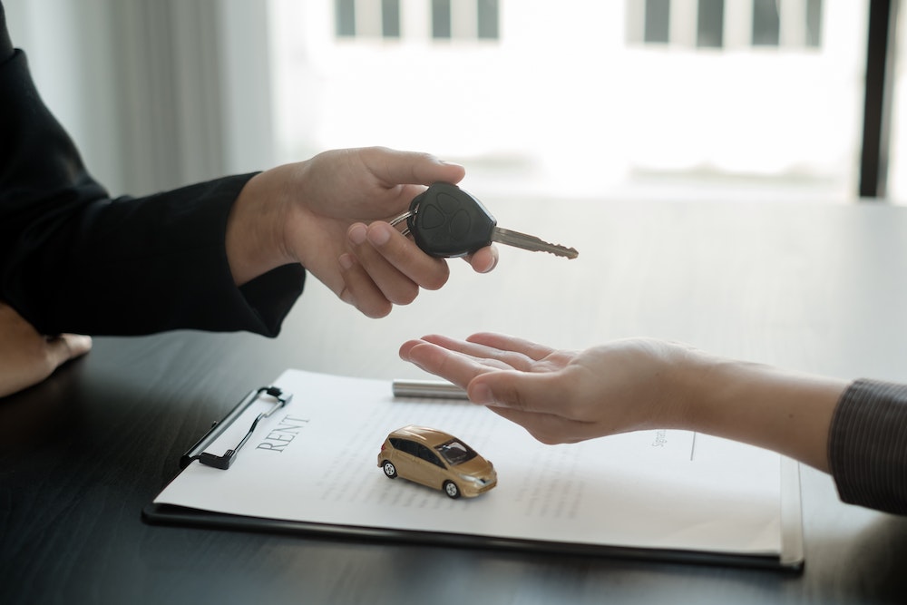 La régulation de la location de voiture en cas de faillite de l'agence