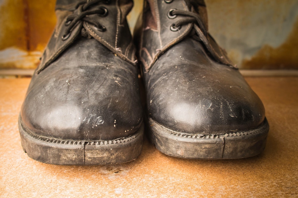 Les chaussures de sécurité : un équipement obligatoire pour la protection des travailleurs