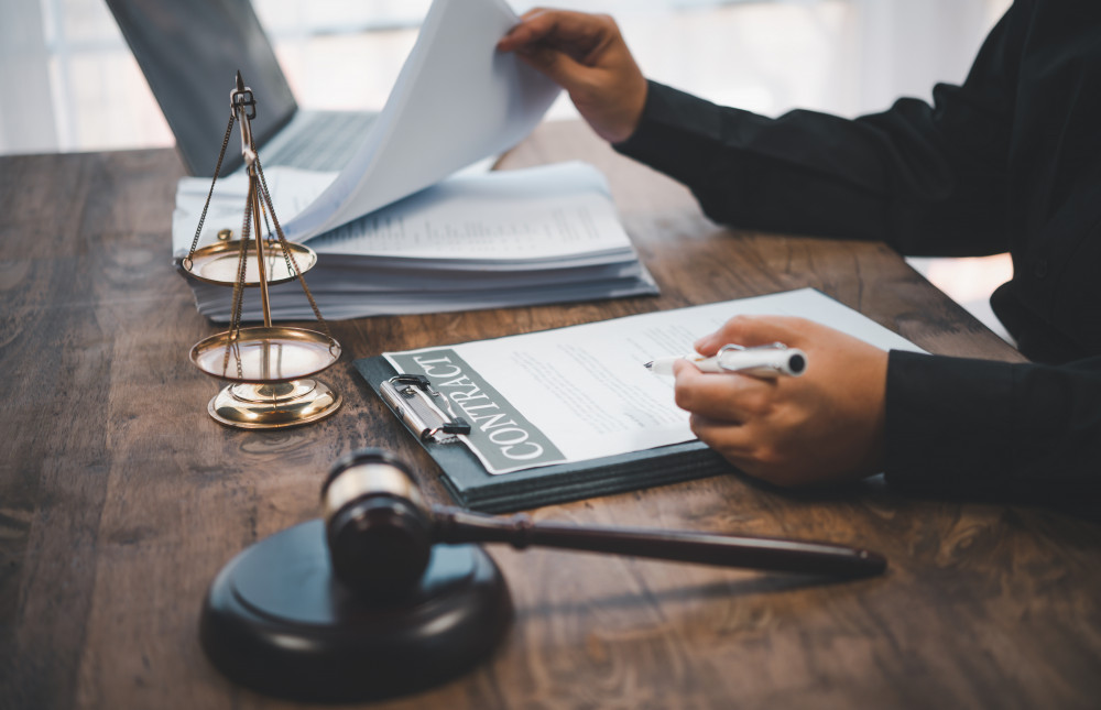 Attaquer son employeur aux Prud'hommes : Comment agir en tant que salarié pour défendre ses droits ?