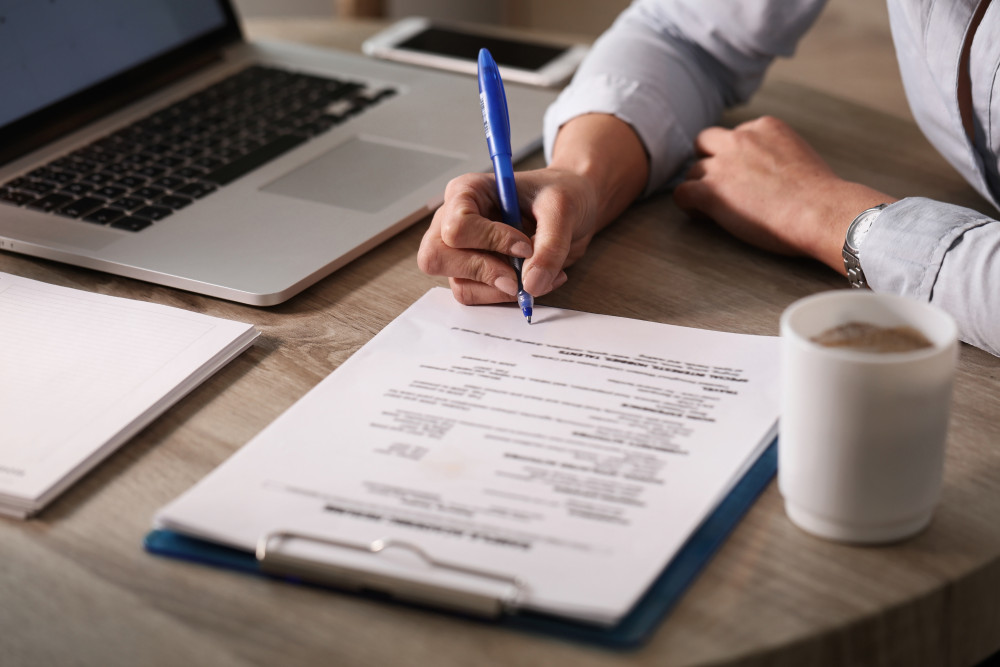Droit des contrats spéciaux : comprendre les enjeux et les mécanismes
