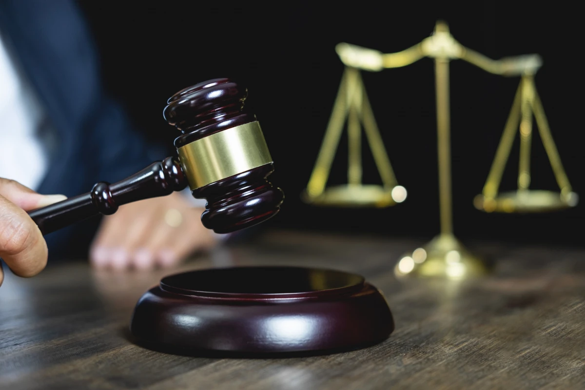Effacer une condamnation du casier judiciaire : Procédures et conseils d'un avocat expert